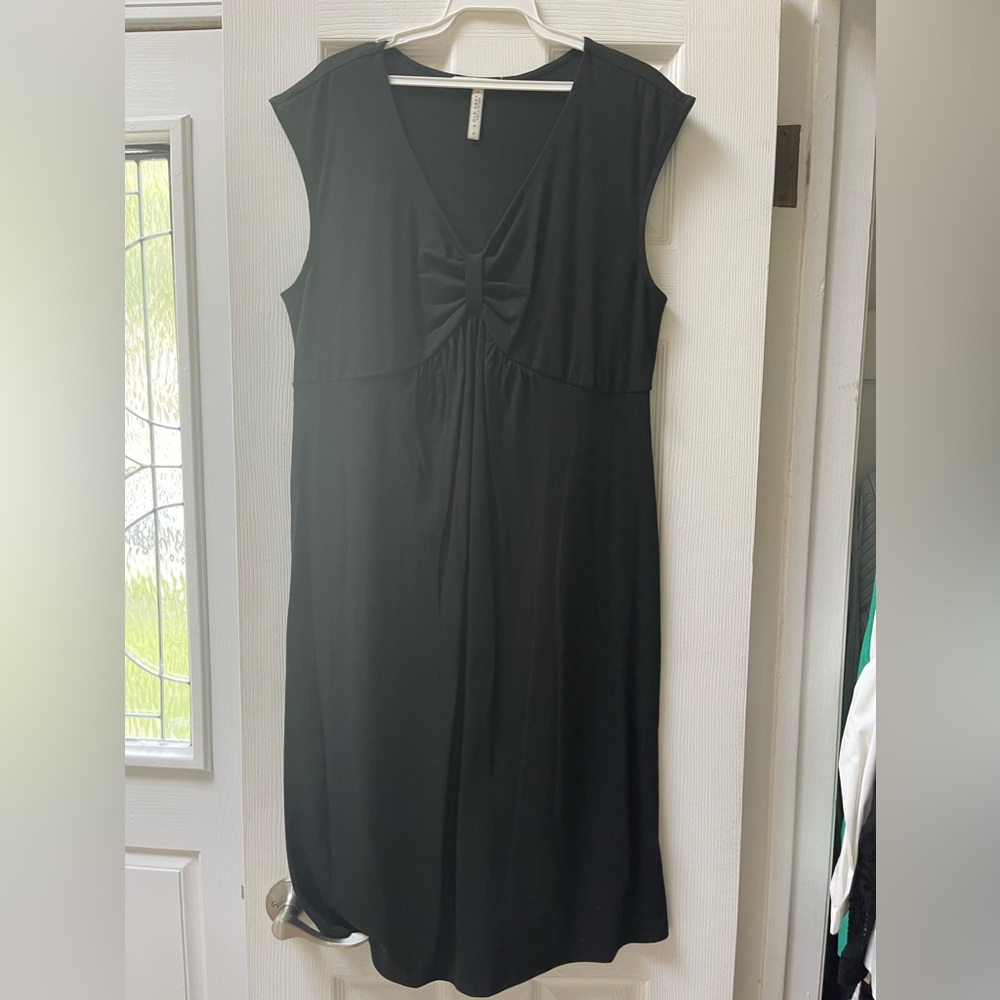 Maternity dress by old navy in black size small
